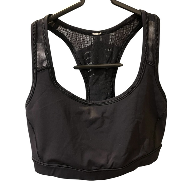 Lululemon Women's Black Sports Bra - Picture 1 of 6